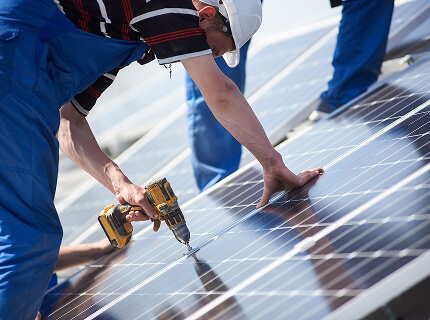 Installation de panneaux photovoltaïques