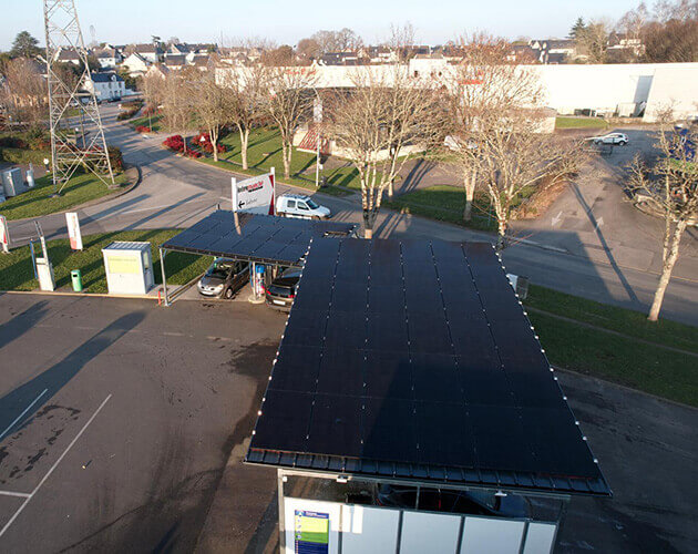 Installation de photovoltaïques 30 kWc sur une station de lavage à Vannes