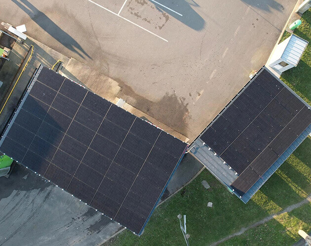 Installation de photovoltaïques 30 kWc sur une station de lavage à Vannes