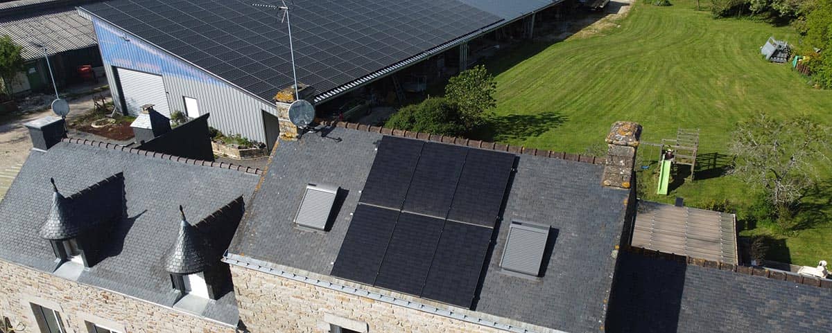 Installation solaire bretagne sur toiture ardoise maison particulier