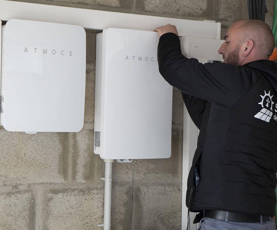 production avec stockage électricité solaire batterie physique