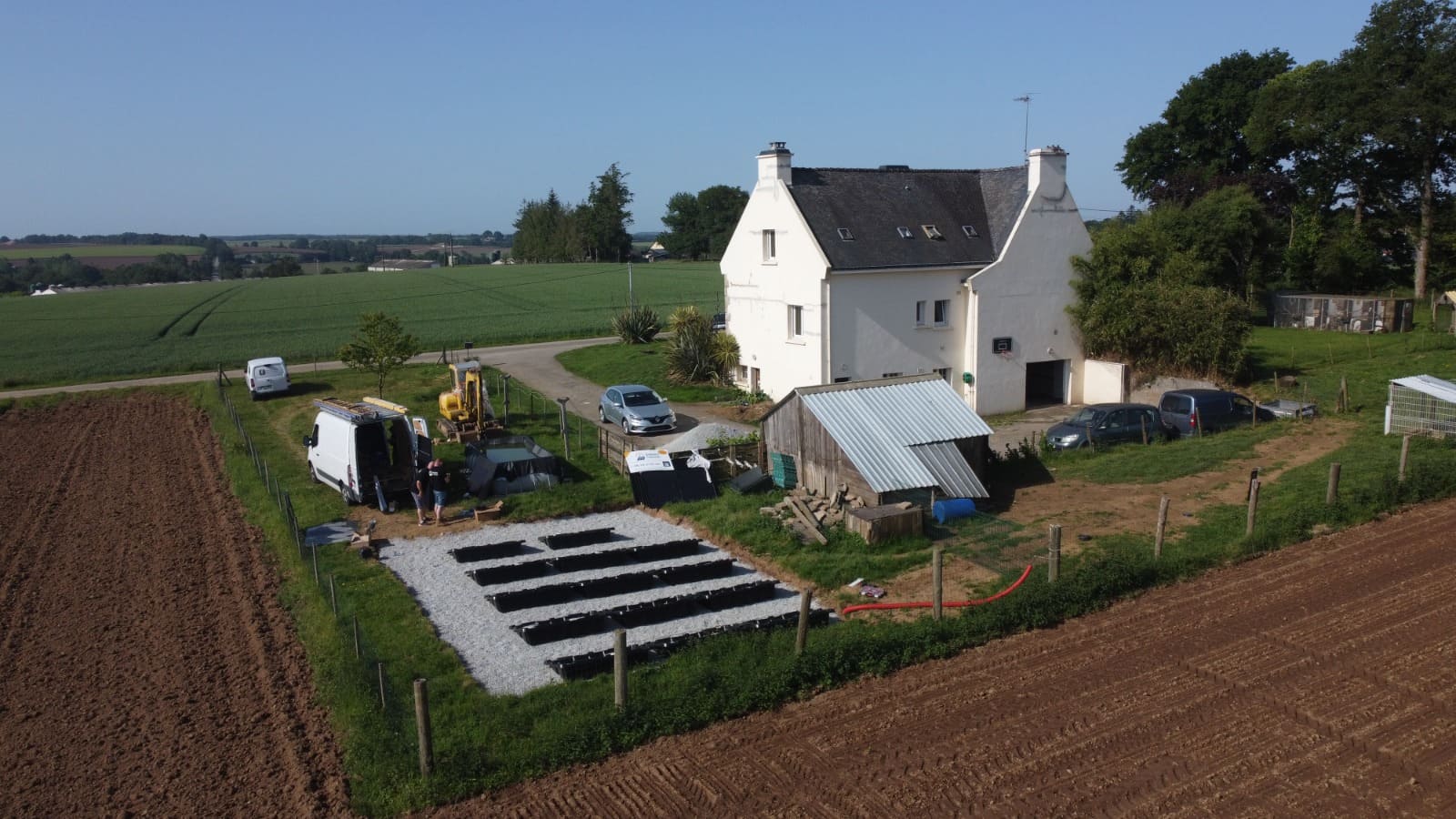 Installation solaire au sol en Bretagne vue de haut